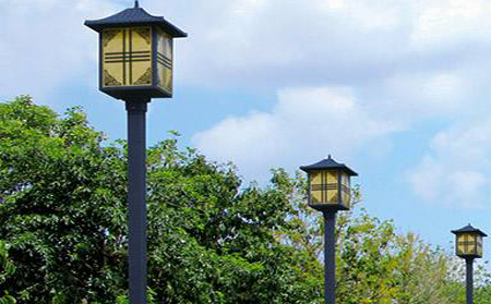 太阳能城西庭院灯怎么选亮度与续航更耐用 太阳能城西庭院灯怎么选亮度与续航更耐用
